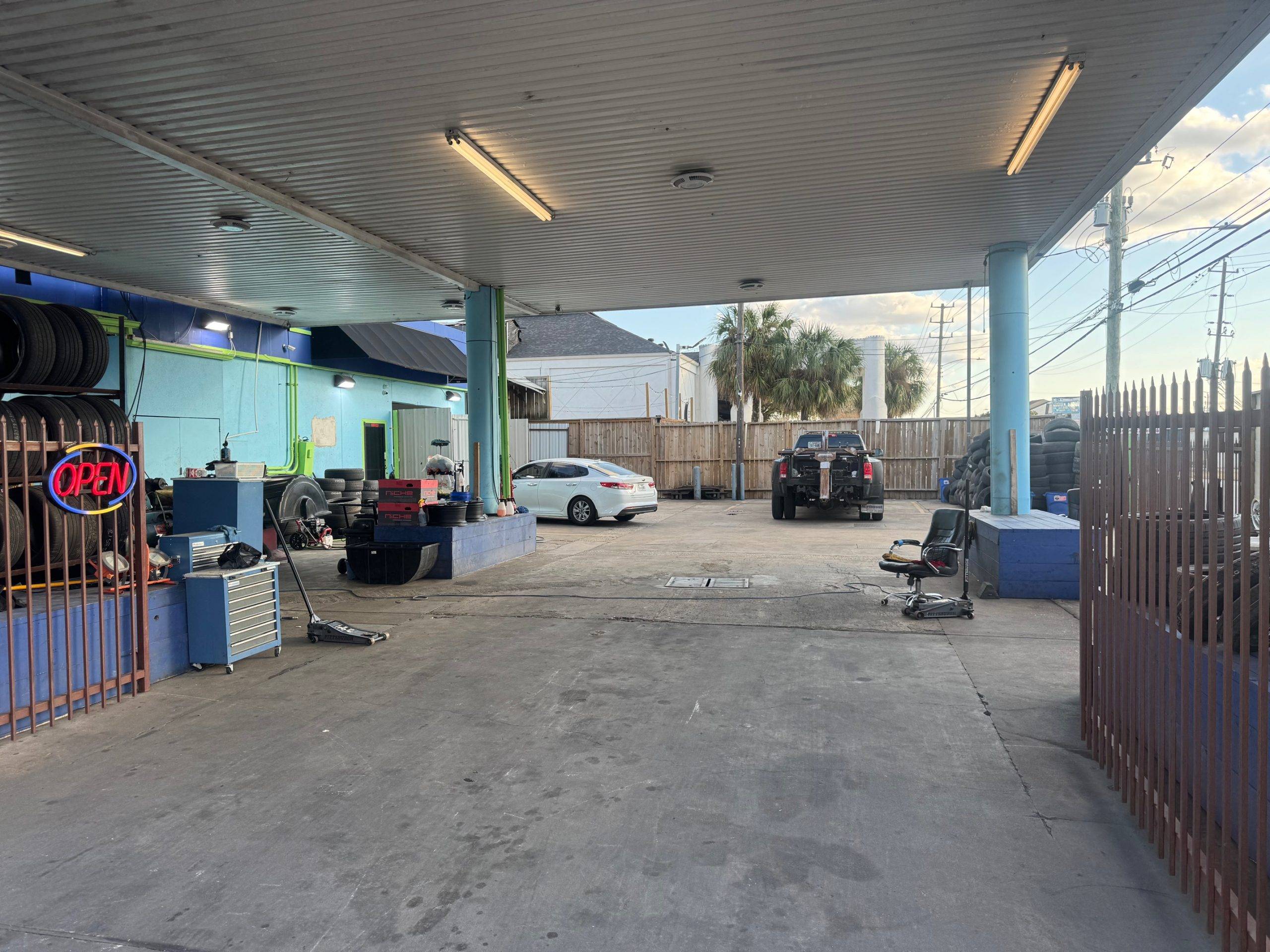 Rub’n Scrub Tire And Wash (1)