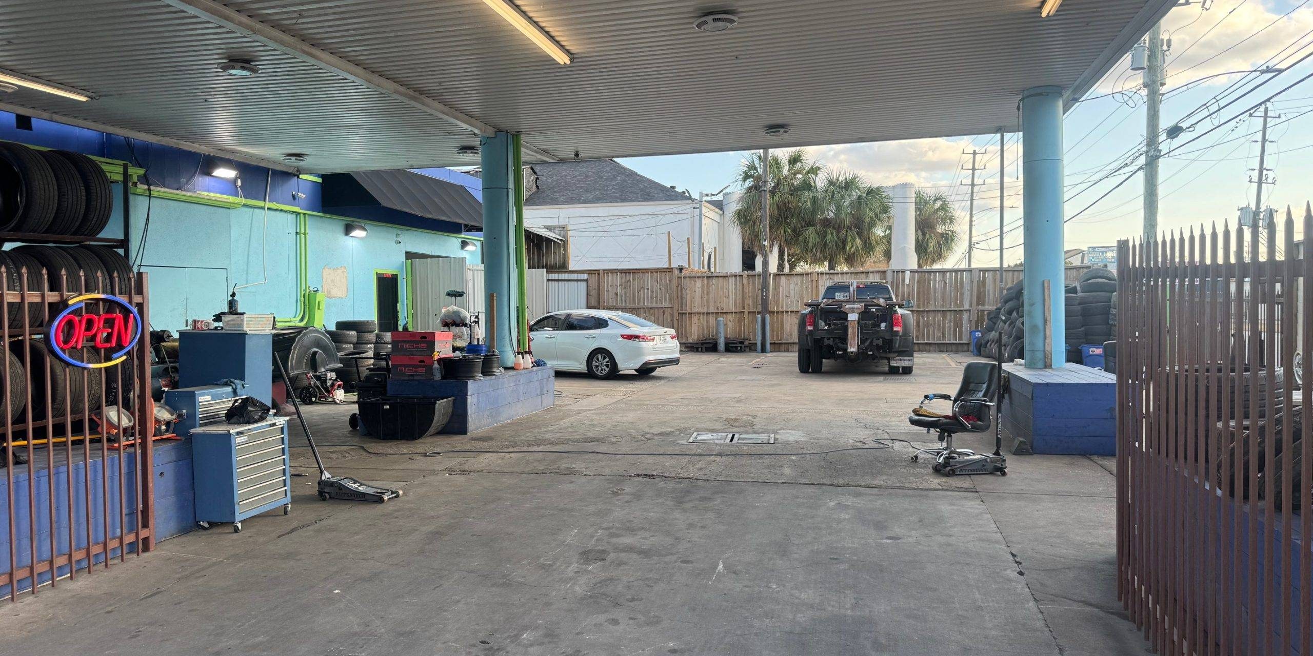 Rub’n Scrub Tire And Wash (1)